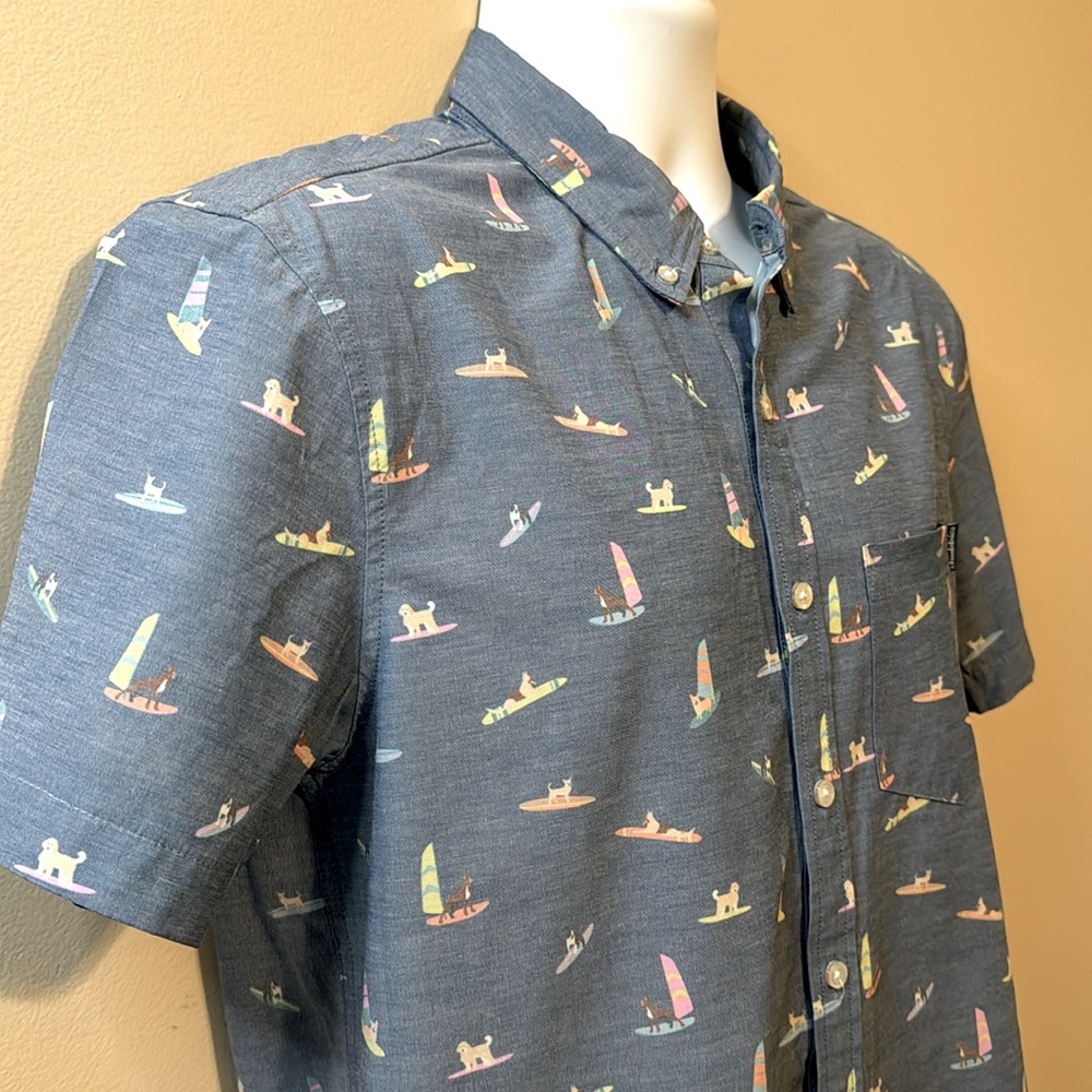 Chubbies Short Sleeve Button Down Size Small - image 8